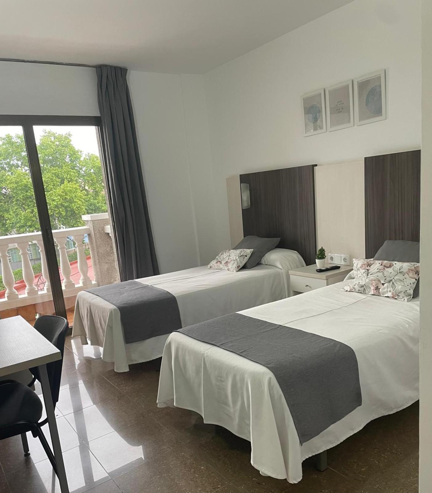 Hotel Morell Bagian luar foto